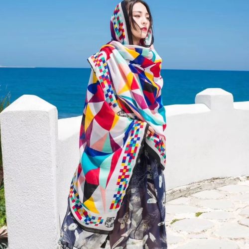 sweet girl ethnic style shawl beach towel， seaside vacation shawl， factory direct sales.