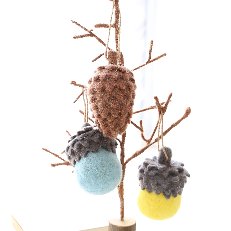 厂家定制 手工羊毛毡家居办公桌摆件 创意摄影道具松果成品工艺品