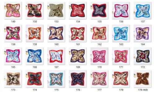 yiwu factory direct sales a variety of artificial silk women‘s printed small square scarf silk scarf wholesale korean professional small scarf