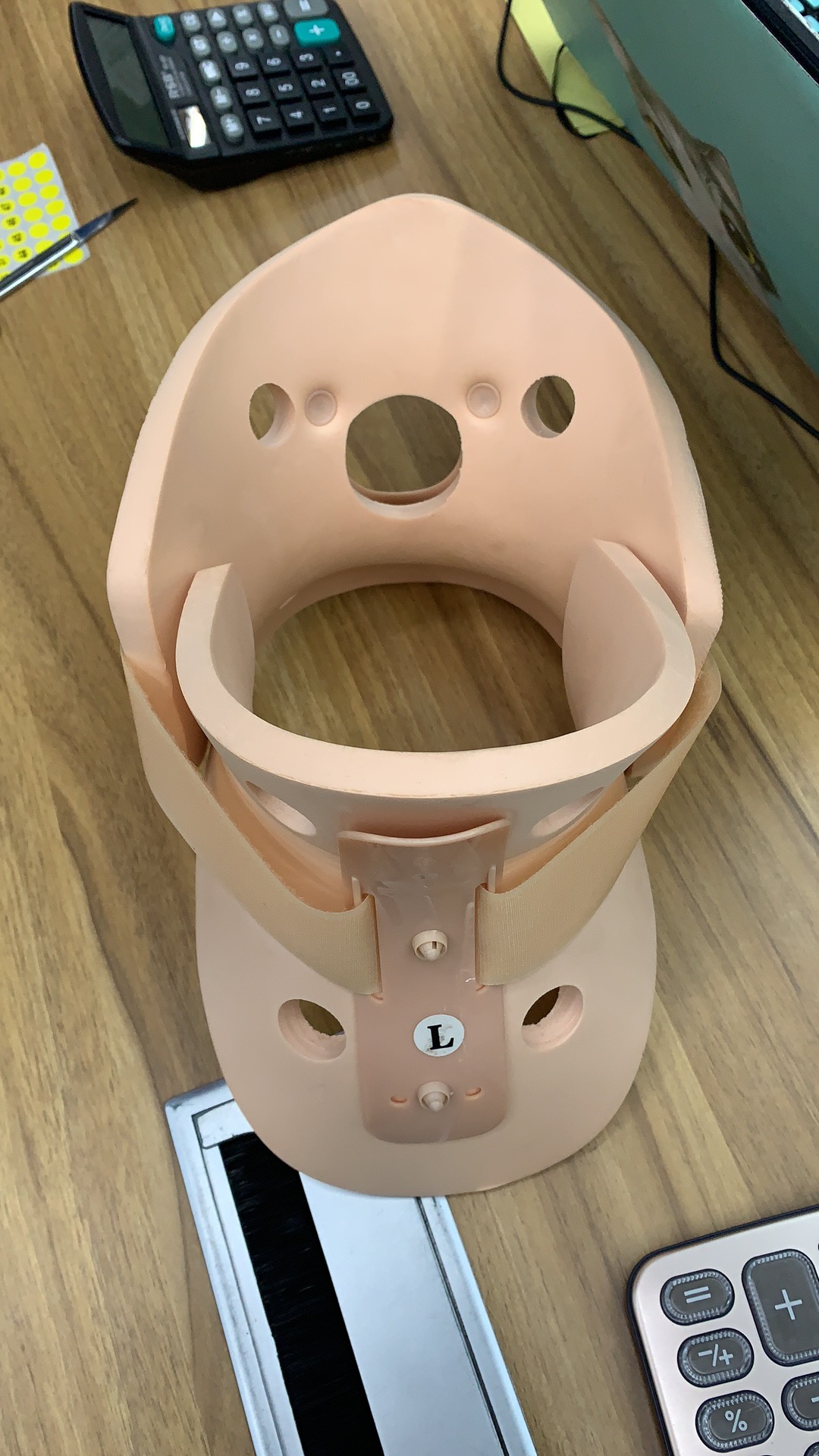 脖子固定器颈托支具成人急救固定脖子外固定透气高分子薄厚款