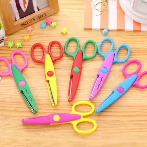 wholesale children student safety art lace scissors diy wave color plastic baby manual scissor