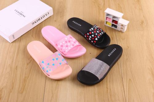 summer new rubber and plastic home wear fashionable non-slip silent word women‘s slippers support custom printed logo