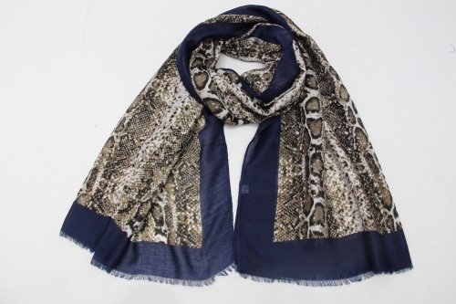 new satin cotton and linen scarf leopard border printing women‘s autumn and winter scarf shawl customized wholesale