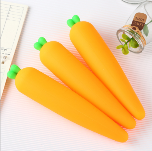 Simulation Creative Carrot pencil Case Large Capacity Pencil Case for Middle School Students Cute Silicone Pencil Case Stationery Box