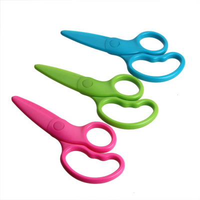Children's puzzle plastic scissors early education safety scissors Children's paper cutting stationery students personal hand scissors