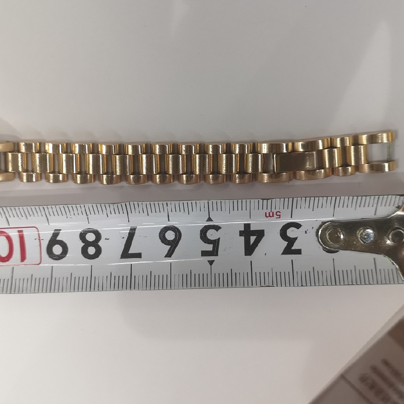 Stainless steel watch strap vacuum plating