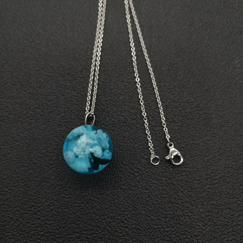 3D spherical blue sky bird necklace resin creative cloud eagle sky solid metal necklace