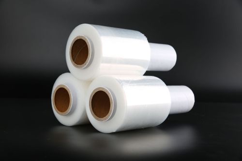 PE Hand Wrapping Film Stretch Wrap with Handle Packaging Film Stretch Wrap Factory Direct Sales