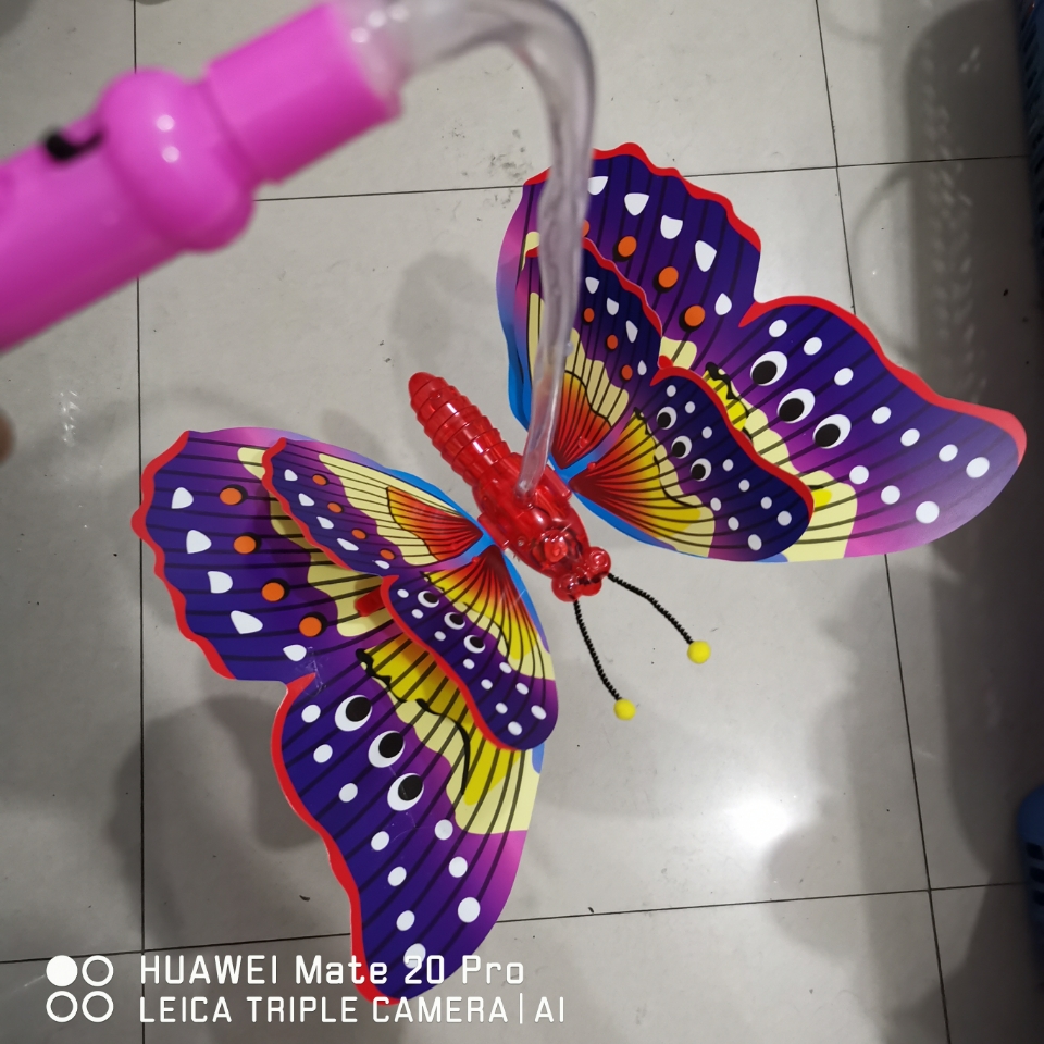 Manufacturer direct sale web celebrity electric light butterfly lantern electric butterfly light butterfly shake sound quick hand with the same model