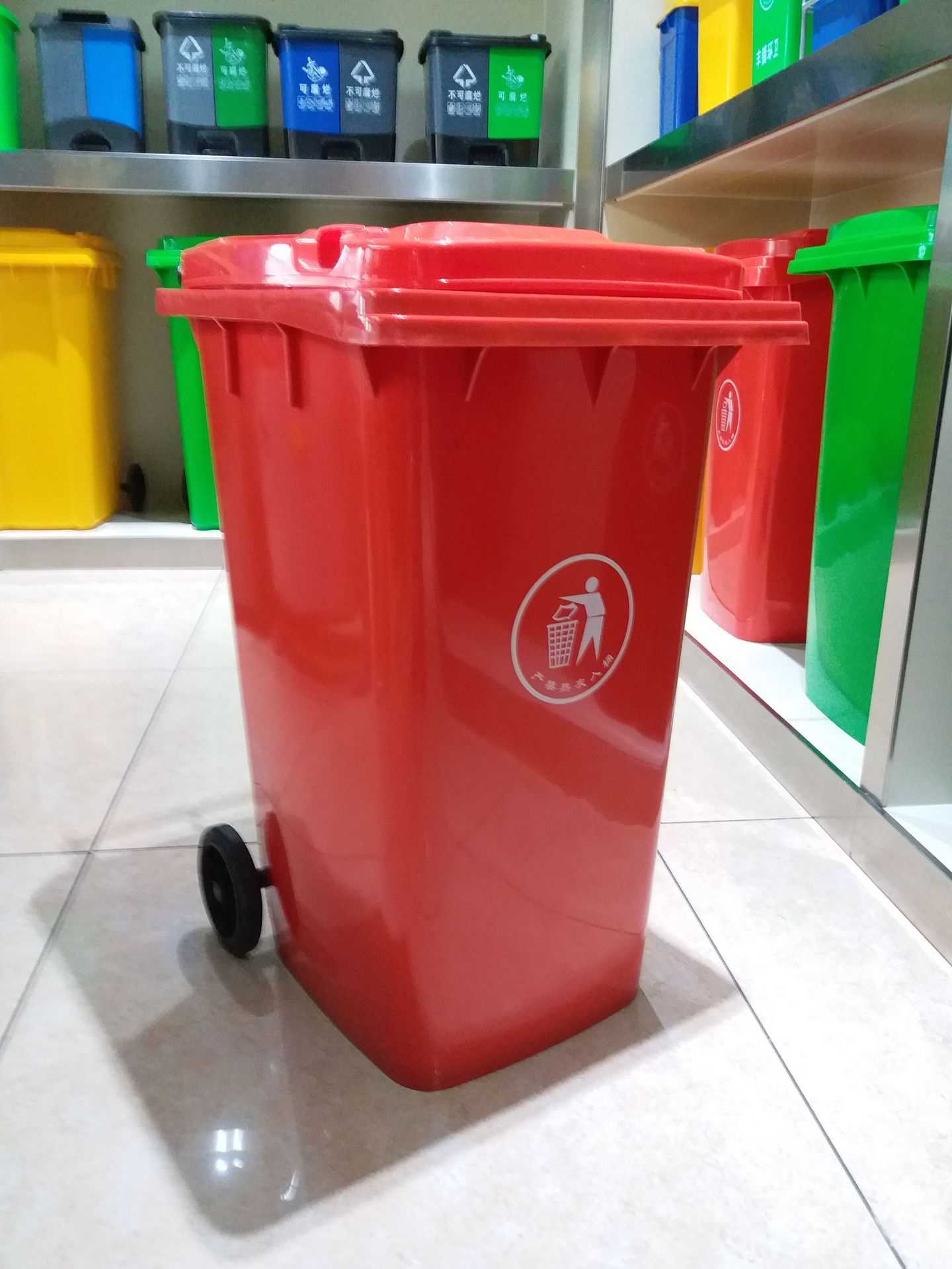 the factory wholesale 240 l is suing garbage bin thickened with