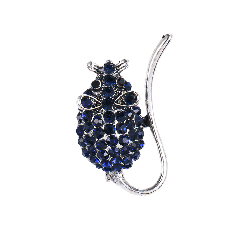 Creative cute zodiac rat brooch alloy diamond corsage pin clothing accessories taobao source