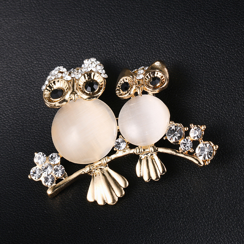Taobao supply owl brooch fashion simple set diamond animal pin clothing accessories wholesale