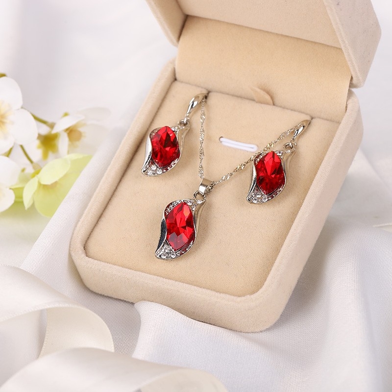 Cross border Bridal Set Jewelry European and American wedding dinner party with Diamond Horse Eye Crystal Earrings necklace