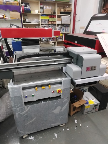 second-hand beautiful machine color digital printing machine flat plate uv printer 90 * 60cm acrylic wood board high precision