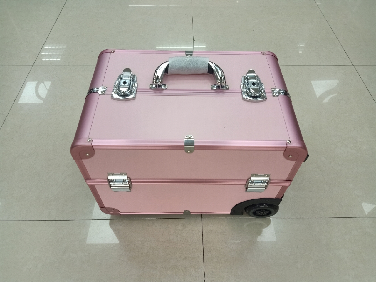 Professional pull rod makeup box portable large capacity semi permanent multilayer toolbox with makeup manicure ha