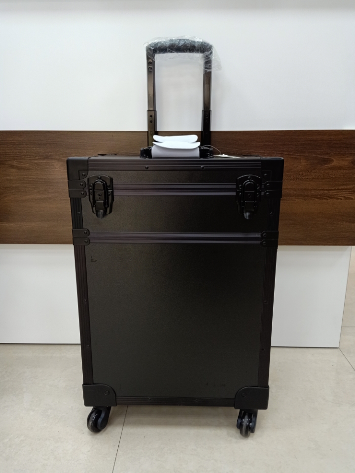 Large capacity multilayer combined pull rod makeup box with lamp universal wheel LED light box beauty nail embroidery 