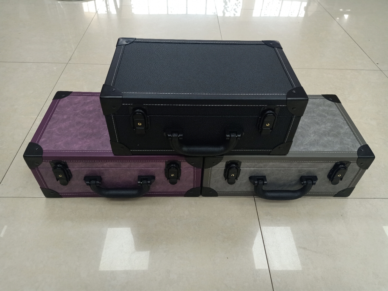 Cosmetic case professional portable household large capacity with lock and mirror cosmetic storage box