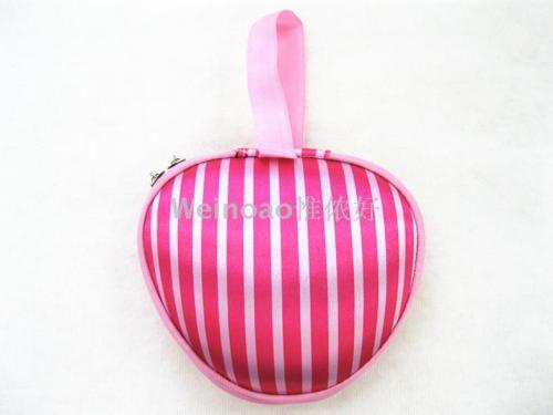 Exquisite Striped Heart-Shaped Silicone Bag 