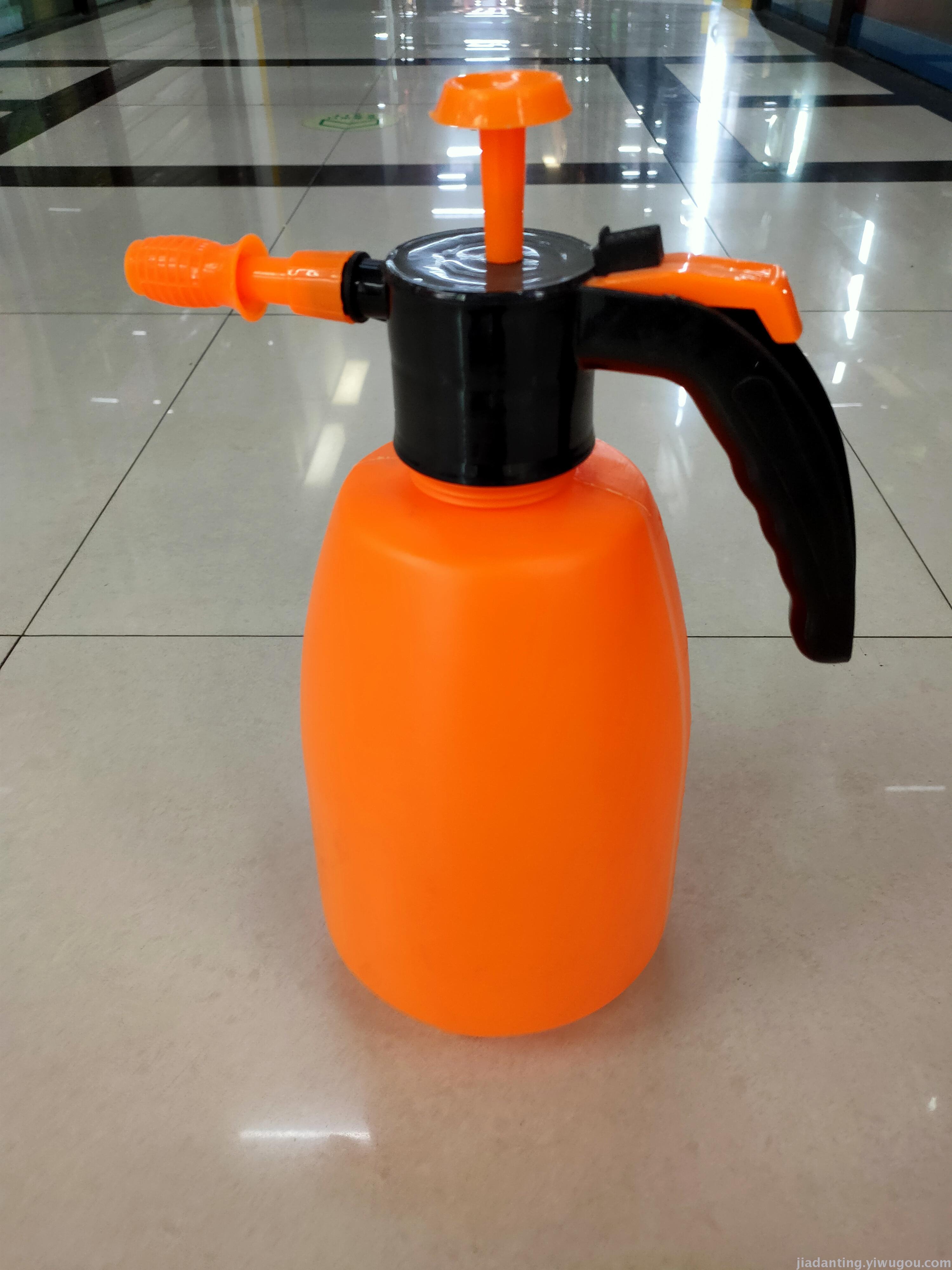 喷壶喷水壶喷雾器洒水壶手动气压式喷水壶消毒喷壶厂家直销
