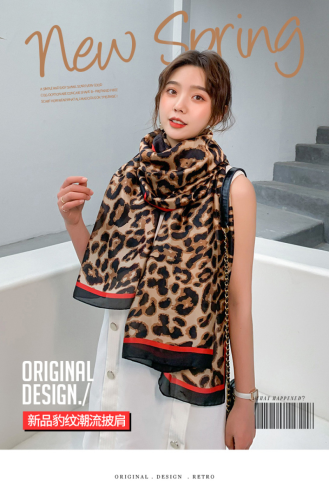 European and American Fashion Leopard Print Large Long Scarf Artificial Silk Leopard Print Beach Towel in Stock 48 Hours Delivery High Quality