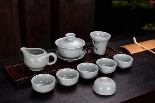 The Five Famous Kilns in Song Dynasty， Ge Kiln， Ru Ware Tea Set， Golden Thread and Iron Line， Crab Cactus， Earthworms Walking on the Ground