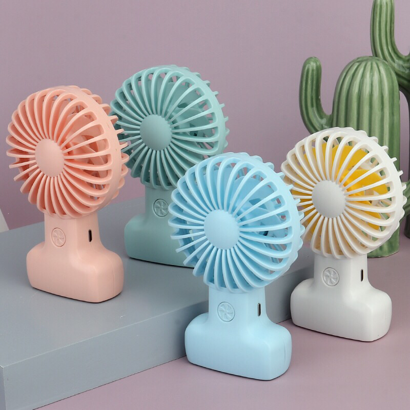 2楼 日用百货 金洋日用品                     迷你手持风扇办公室