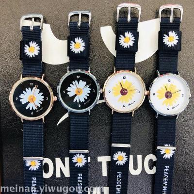 Web celebrity hot style ultra thin small Daisy woman canvas with watch GD same style ins wind