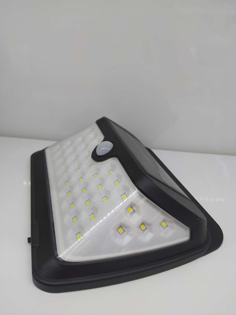 38Leds Solar Wall Light