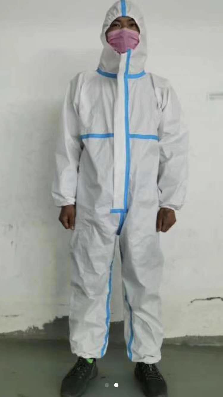 Thickened full - body isolation suit, hooded and one - piece, waterproof and bacteria - proof labora