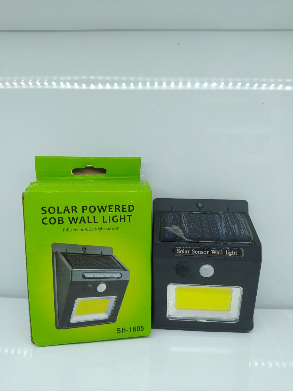 COB solar wall light