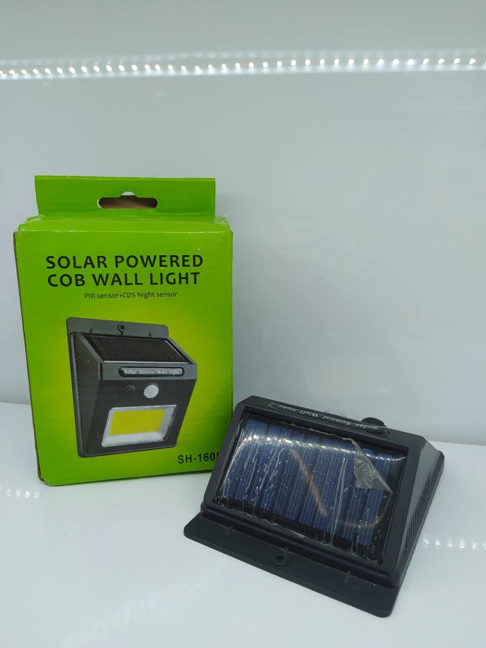 COB solar wall light