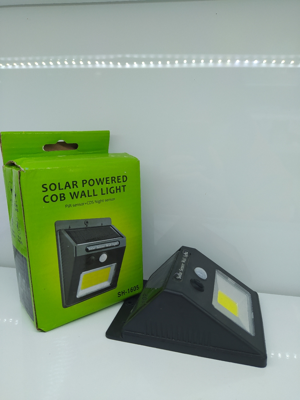 COB solar wall light