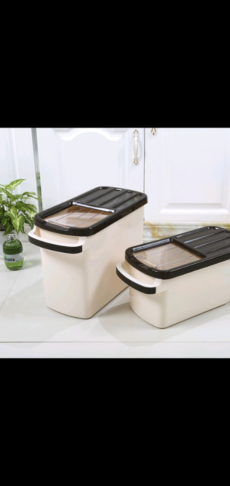 W16-2020 High Quality Large Pulley Plastic Rice Storage Bin Sealed Insect-Proof Japanese Style Large