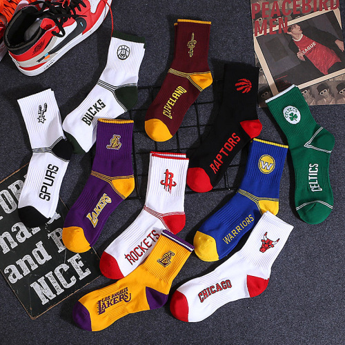 Autumn and Winter New Mid-High Tube Basketball Athletic Socks Pure Cotton Sweat-Absorbent Comfortable NBA Team Logo Socks Factory Wholesale