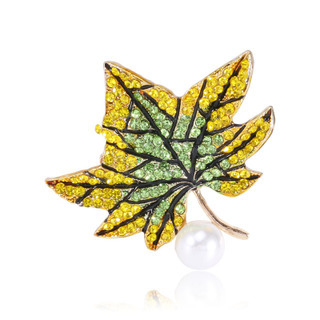 Fashionable and creative alloy drop oil set Diamond Pearl set Maple Leaf Brooch fashion brooch