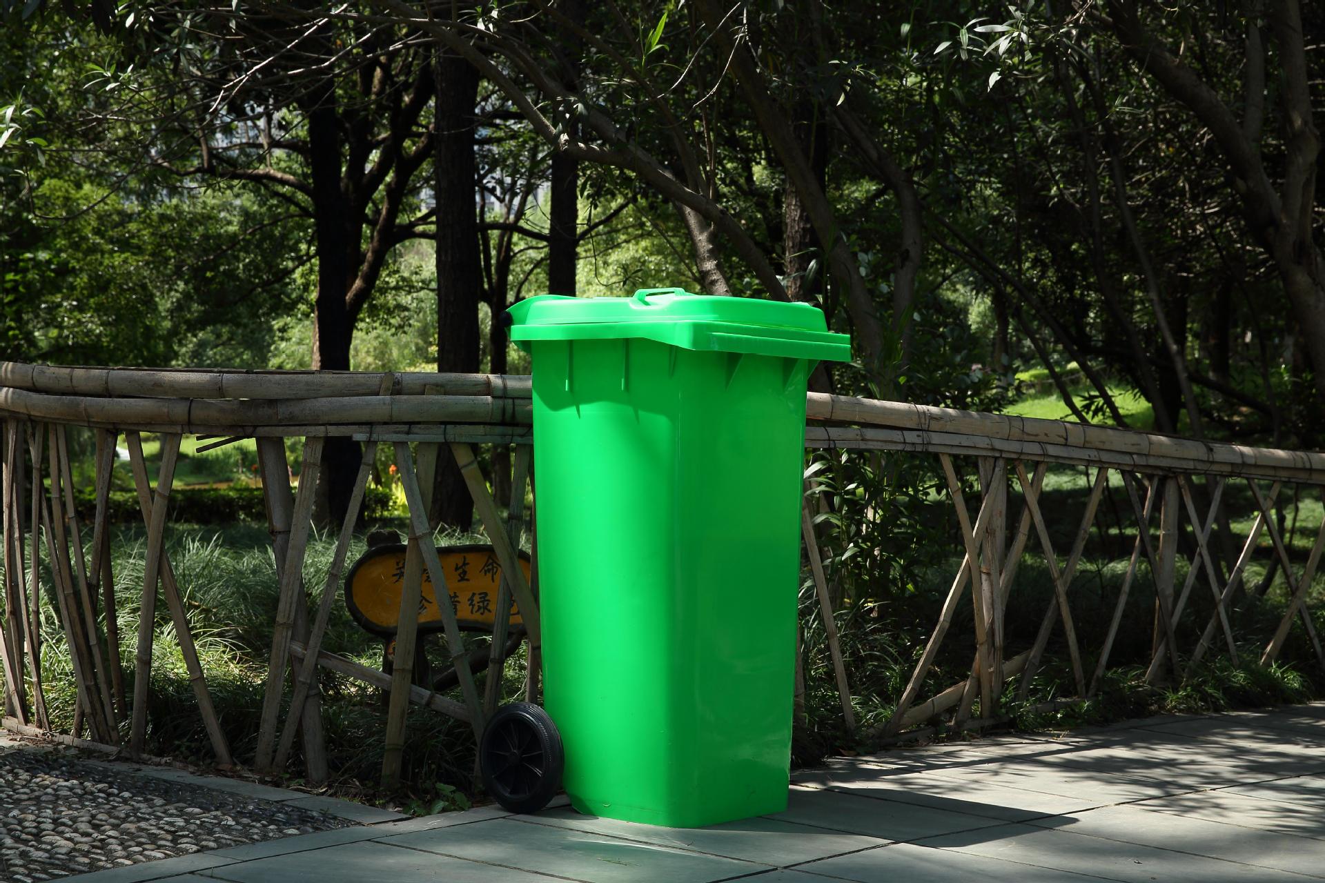 Manufacturers wholesale 240L outdoor bins thickened with wheels and Covers plastic bins long cylinde