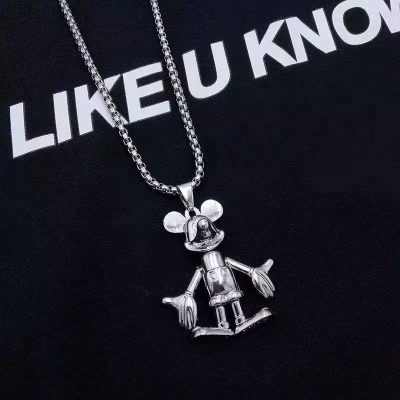 2020 New Retro Personalized Hip Hop Movable Cartoon Mickey Long Titanium Steel Chain Cute Mickey Mouse Pendant