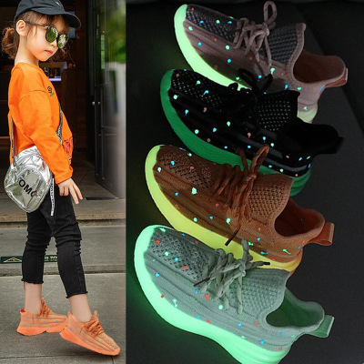 2020 autumn new children‘s luminous coconut shoes casual breathable mesh girls sports shoes flyknit boys running shoes