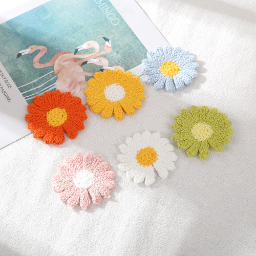 Factory Direct Sales Handmade DIY Cotton Knitting Flower Little Daisy Accessories Coat Sweater Accessories Finished Product