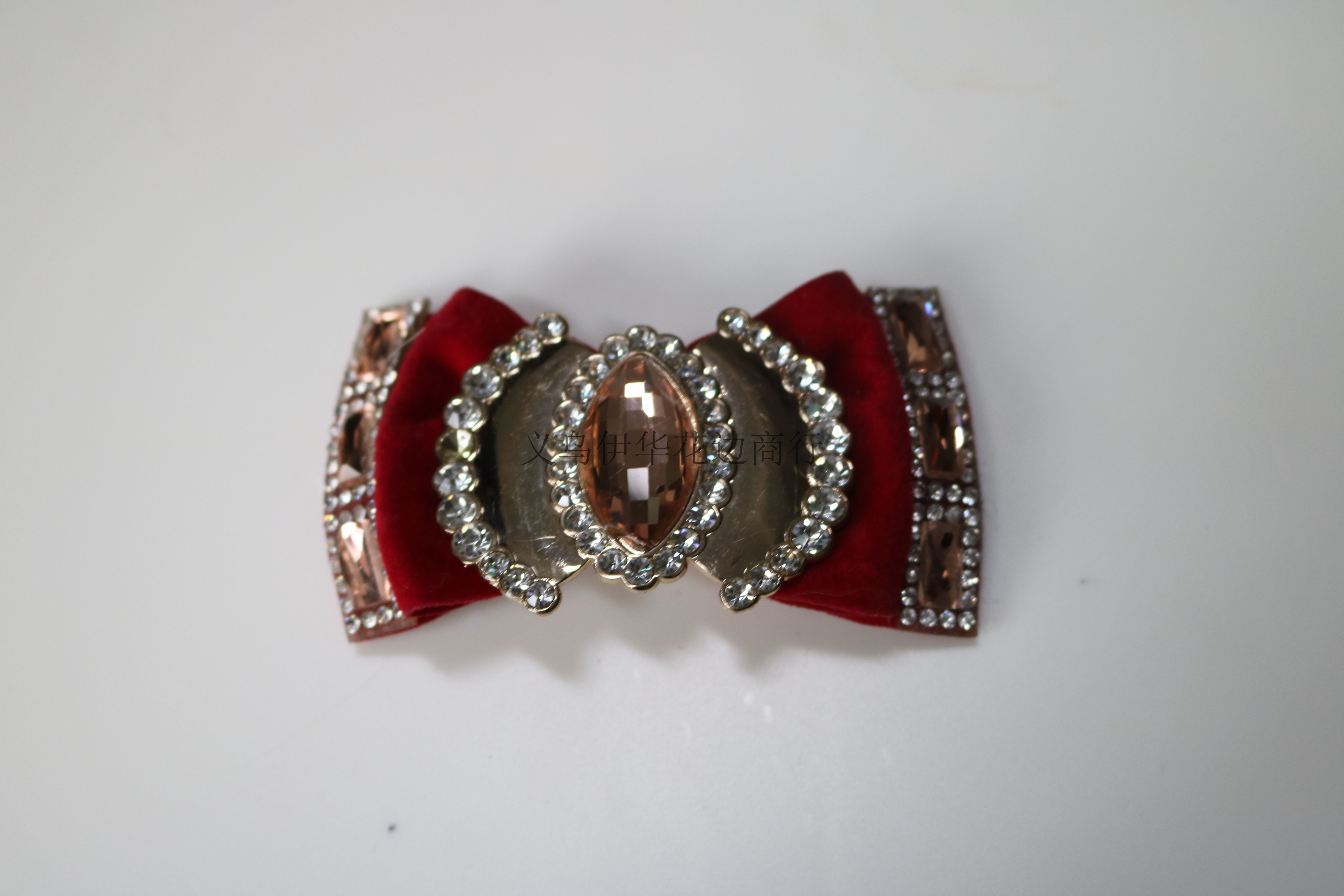 春秋新款真皮镶钻中跟女鞋鞋花蝴蝶结单鞋鞋花坡跟单鞋鞋花