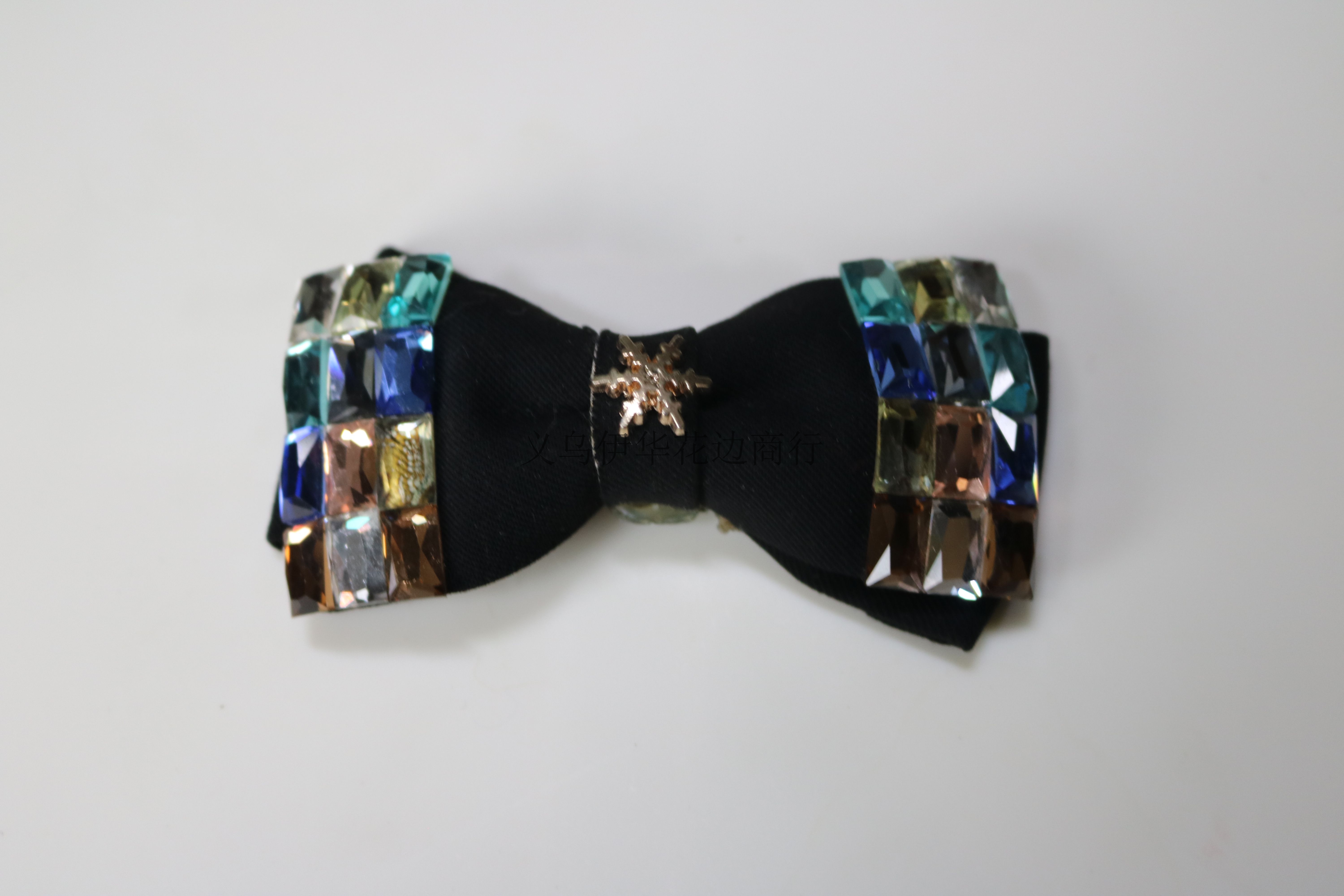 春秋新款真皮镶钻雪花女鞋鞋花蝴蝶结单鞋鞋花单鞋鞋花中跟坡跟