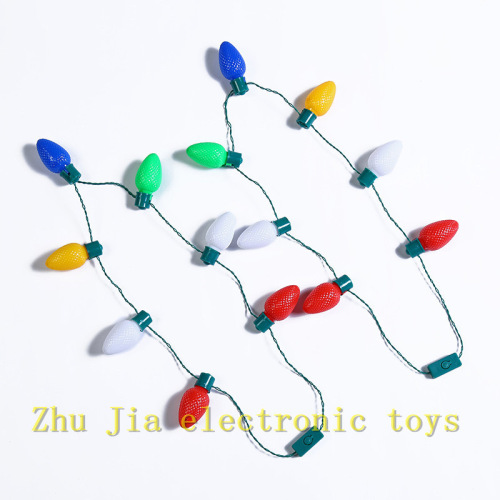 2020 Hot-Selling New Arrival Strawberry Flash Necklace Christmas Led Creative Glow Toys Stall Supply Wholesale