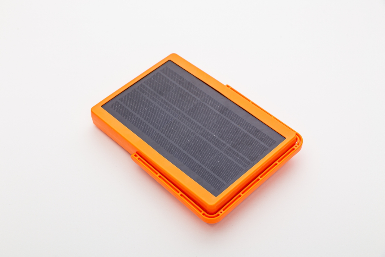 solar bluetooth charging light