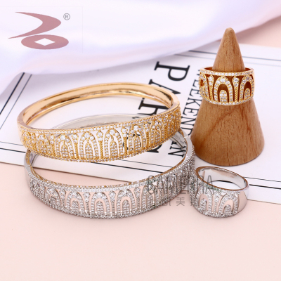 The Crescent-Shaped Arch Personality Micro Inlaid Zircon Temperament Bracelet Ring Classic High-Grade-Shaped Bracelet & Ring Set