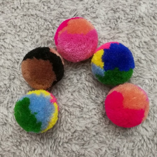 Manufacturers Supply Machine round and Mixed Color Kaisimi Fur Ball Clothing hat Accessories Wholesale Custom 