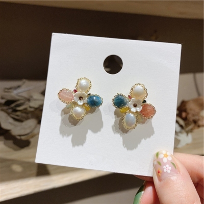 Korean Procurement Service Celebrity Inspired Natural Pearl Shell Flower Ear Stud Female High-Grade Retro Court Earrings Cool Ear Stud