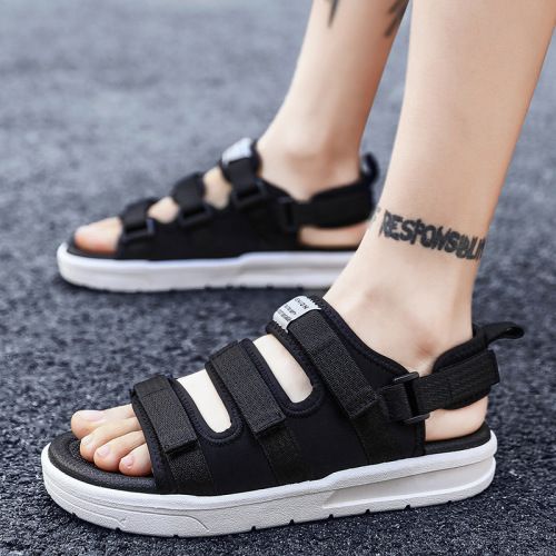 New Men‘s Slippers Men‘s Sandals Korean Fashion Personality Beach Shoes Men‘s Casual Non-Slip Sandals