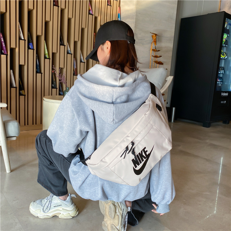 wang yibo nike bag