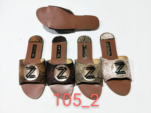 summer fashion flat slippers women‘s outer slippers metal letter buckle slippers in stock