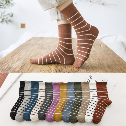 Autumn and Winter New Socks Women‘s Classic Striped Mid-Calf Length Women‘s Socks Japanese College Style Breathable Cotton Socks Socks Wholesale